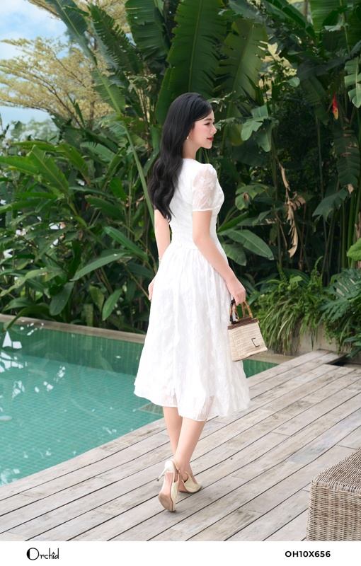 OH10X656 - Đầm tơ ánh dệt hoa 3D