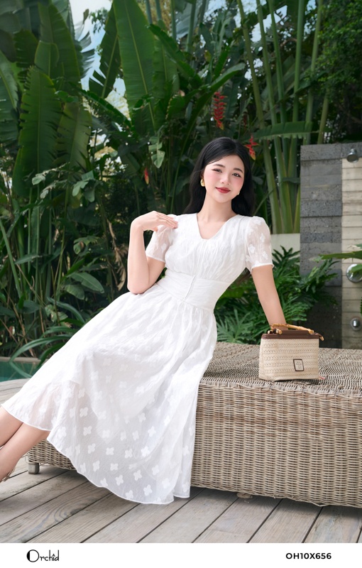 OH10X656 - Đầm tơ ánh dệt hoa 3D