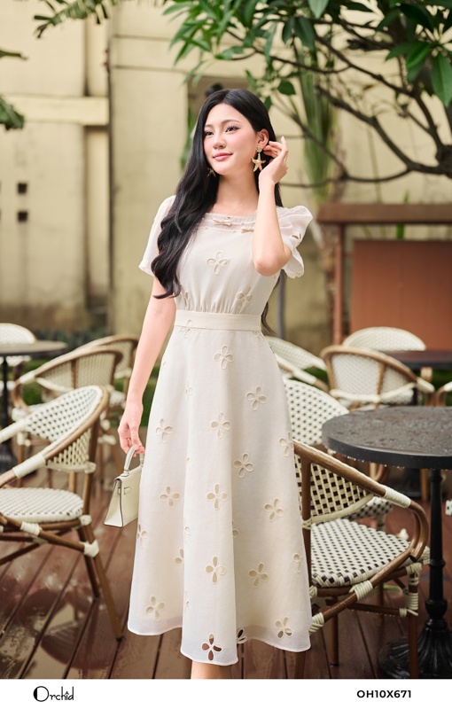 OH10X671 - Đầm tơ thêu hoa nổi