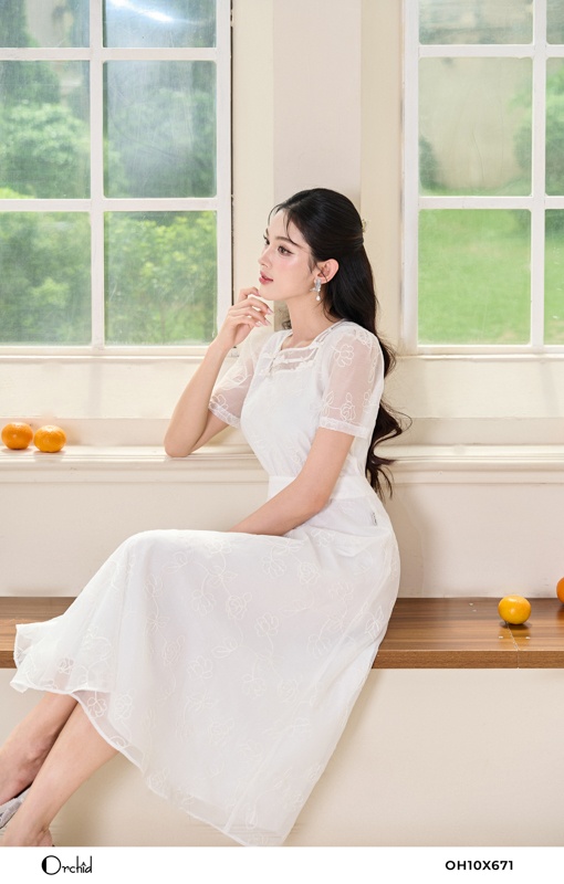 OH10X671 - Đầm tơ thêu hoa nổi
