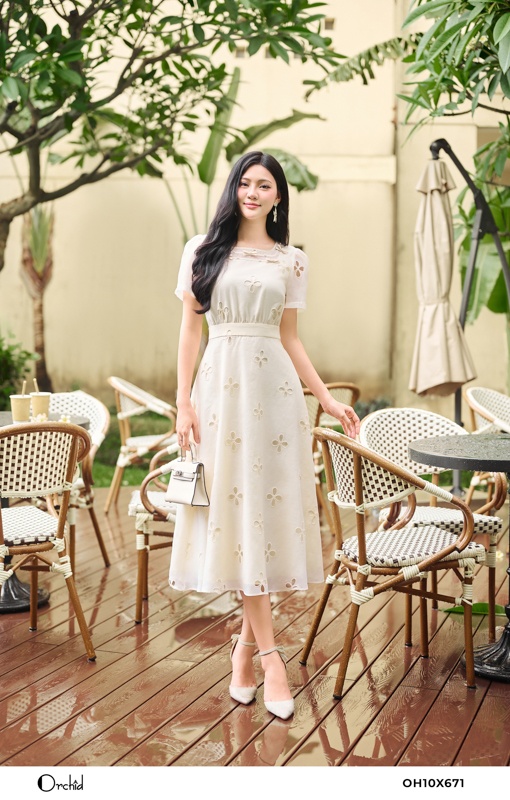 OH10X671 - Đầm tơ thêu hoa nổi
