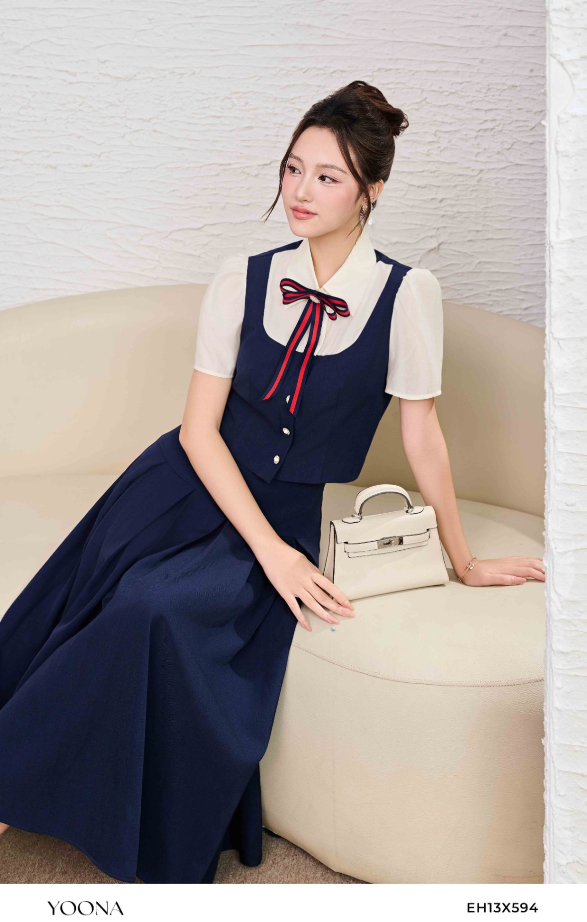 BD11B644 - Đầm len sóng - L - Đen