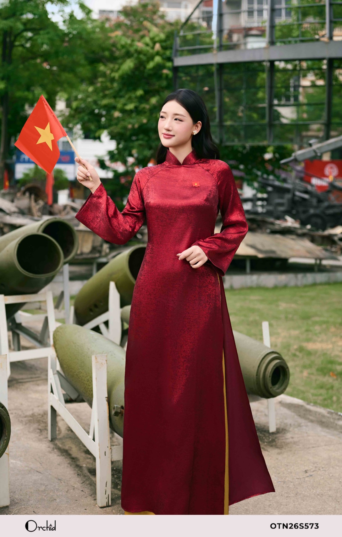 OTN26S573 - Sét bộ áo dài lụa ánh nhũ