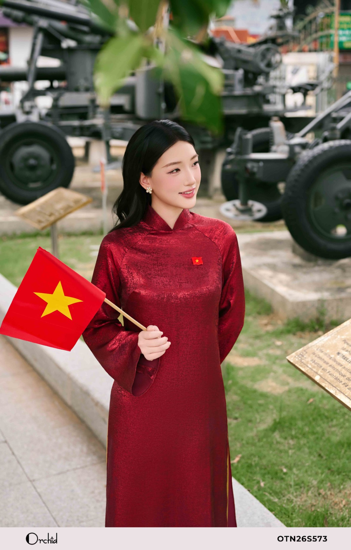 OTN26S573 - Sét bộ áo dài lụa ánh nhũ