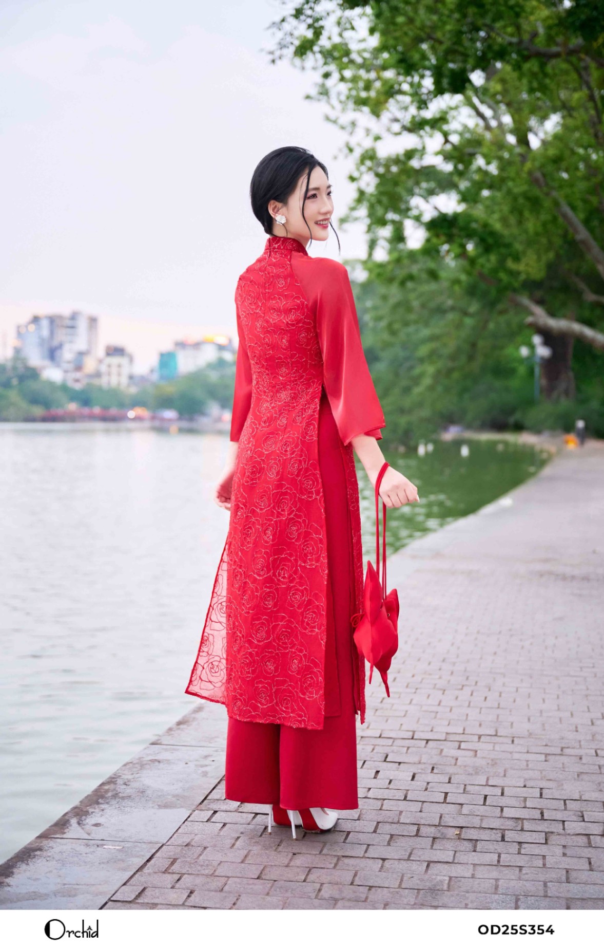 OD25S354 - Sét bộ tơ thêu hoa nổi 3D