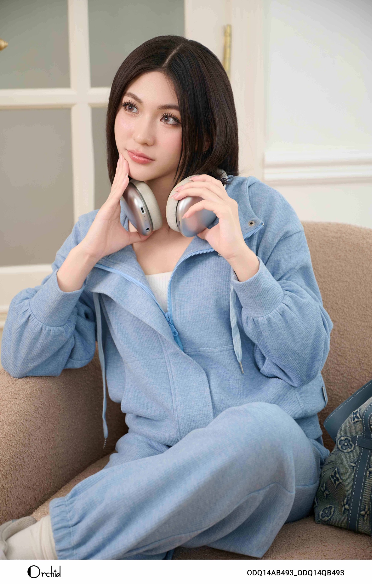 ODQ14AB493 - Bộ len tăm loang