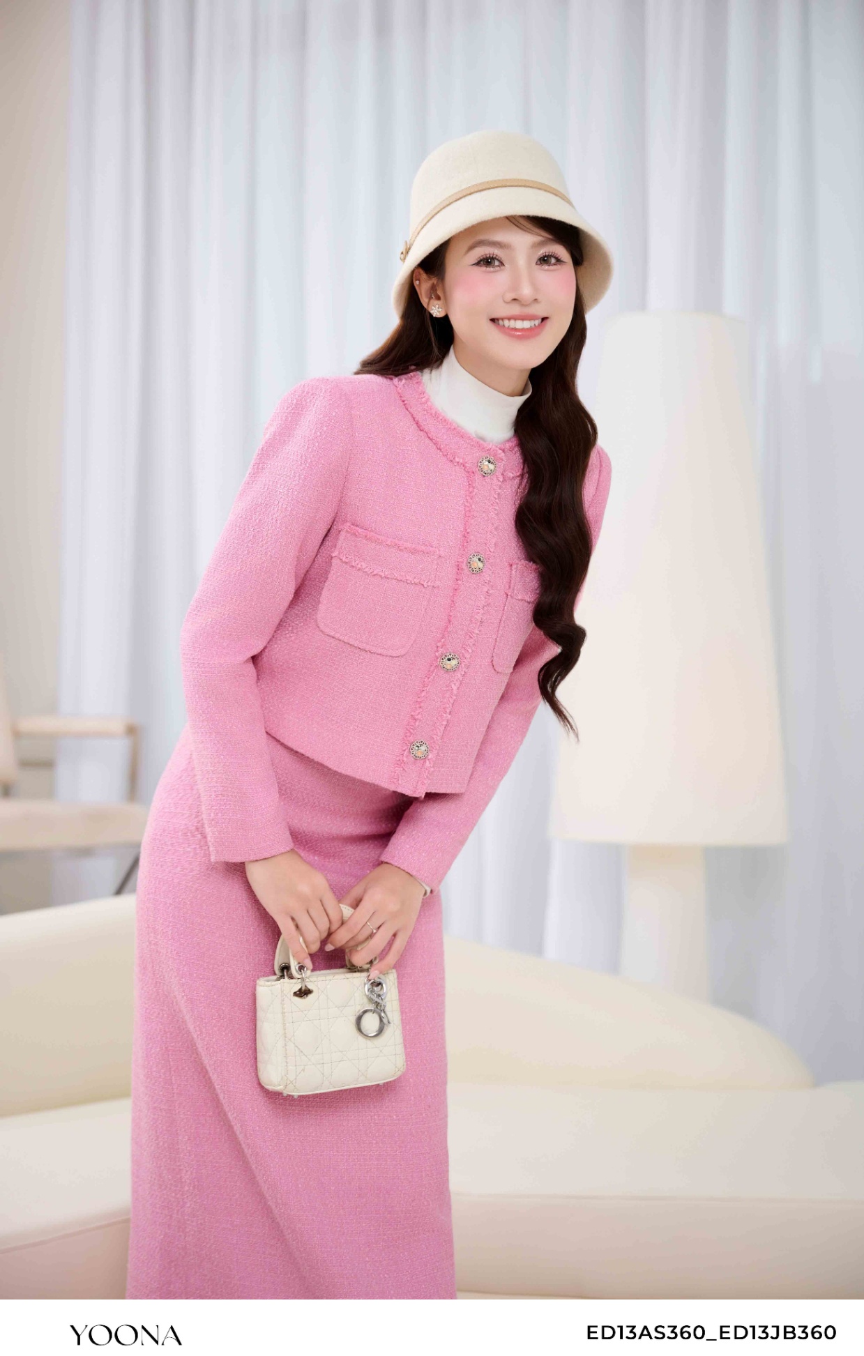 OHB27X408 - Đầm tơ thêu hoa 3D