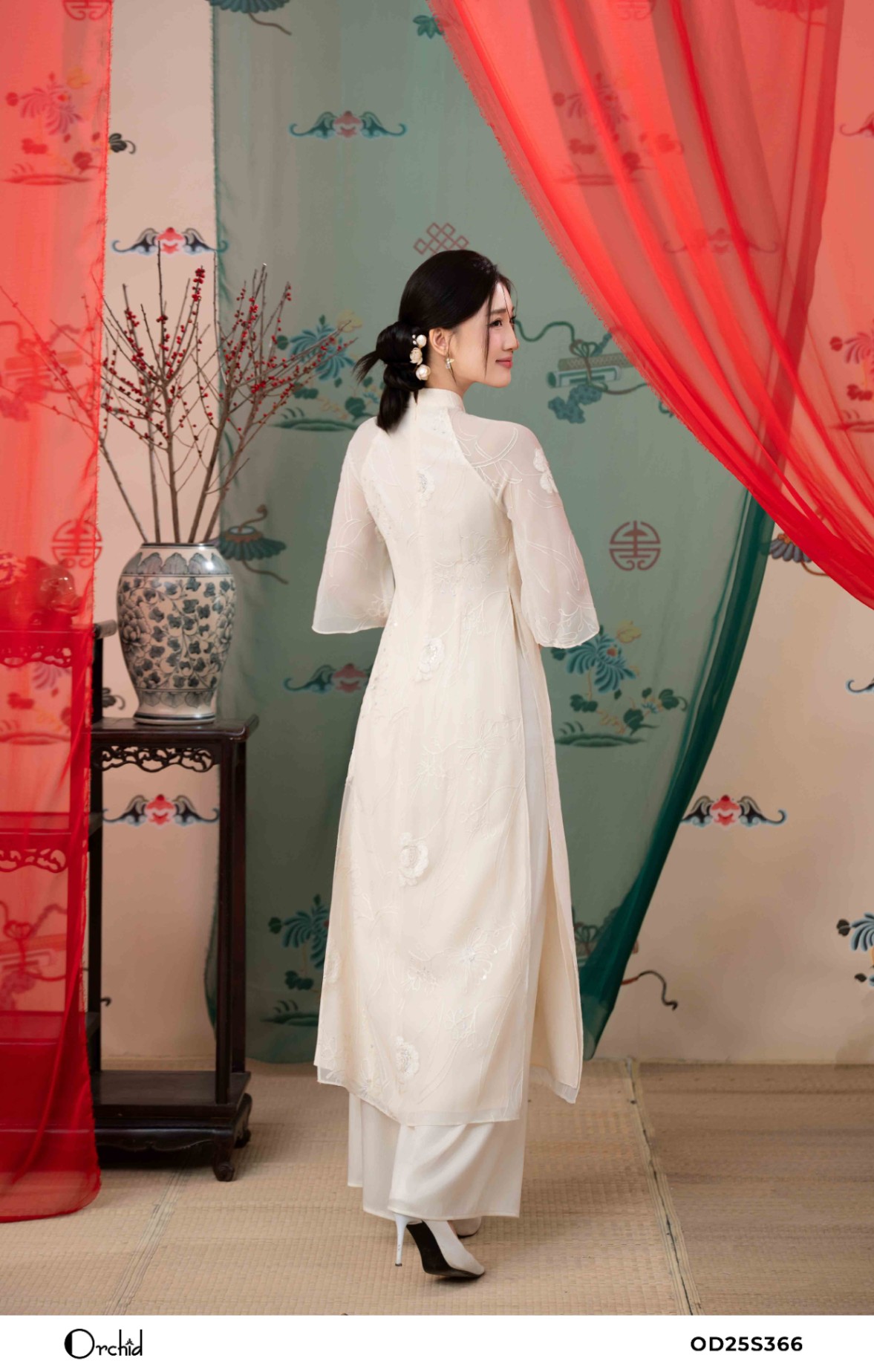OD25S366 - Sét bộ áo dài tơ thêu hoa nổi 3D