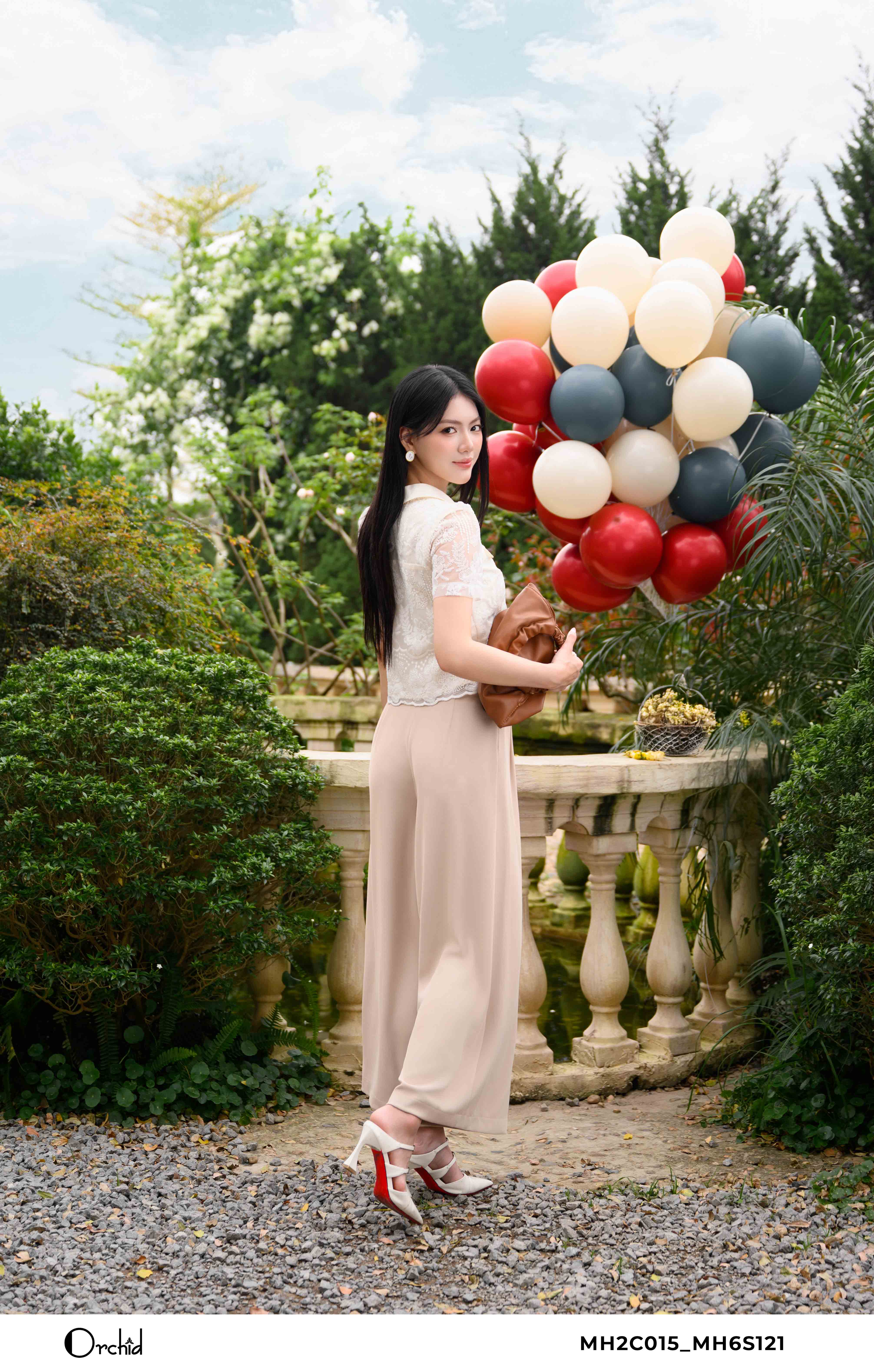 MH2C015 - Áo ren thêu hoa 3D