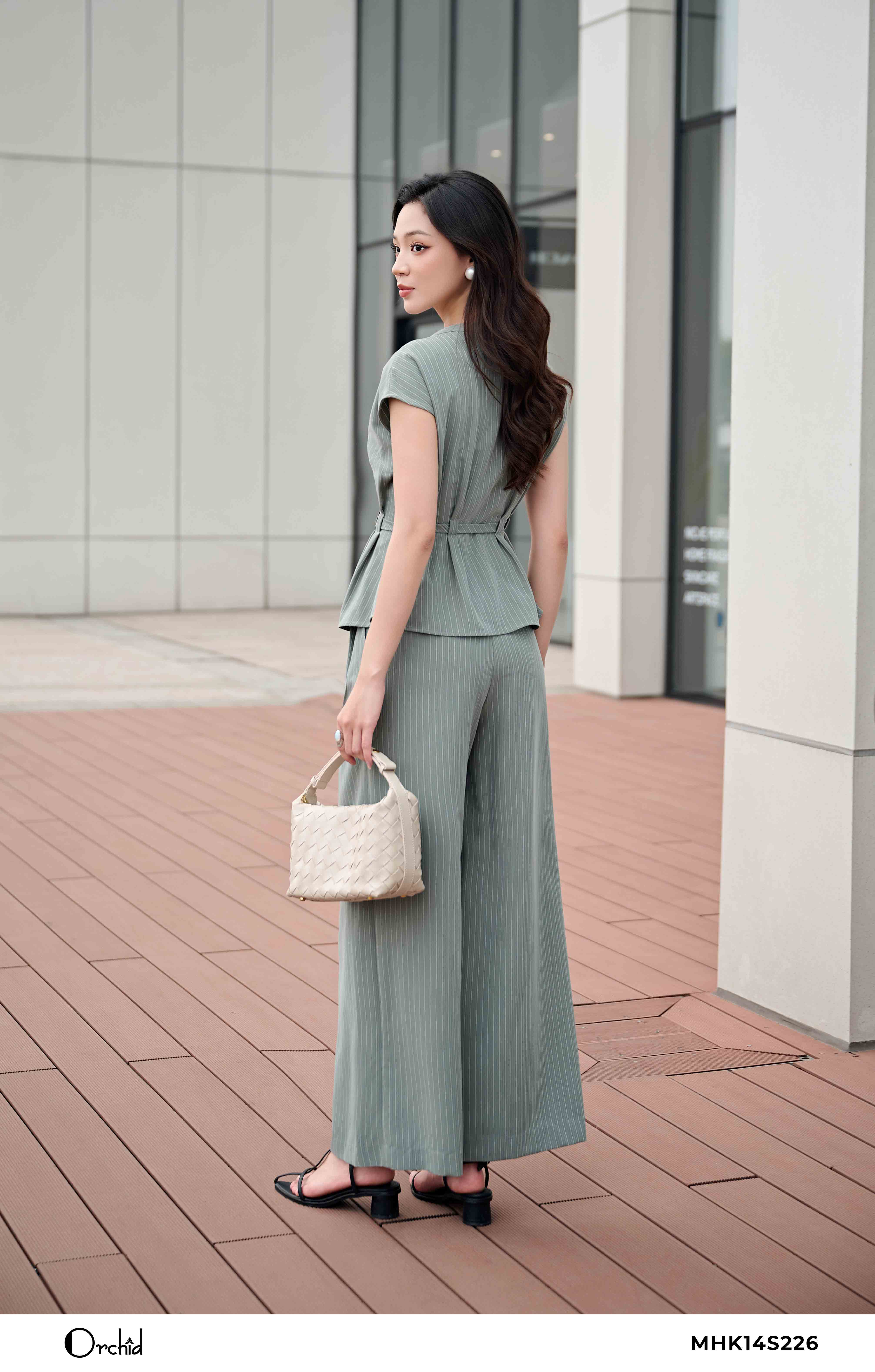 MHK14S226 - Bộ twill silk kẻ sọc
