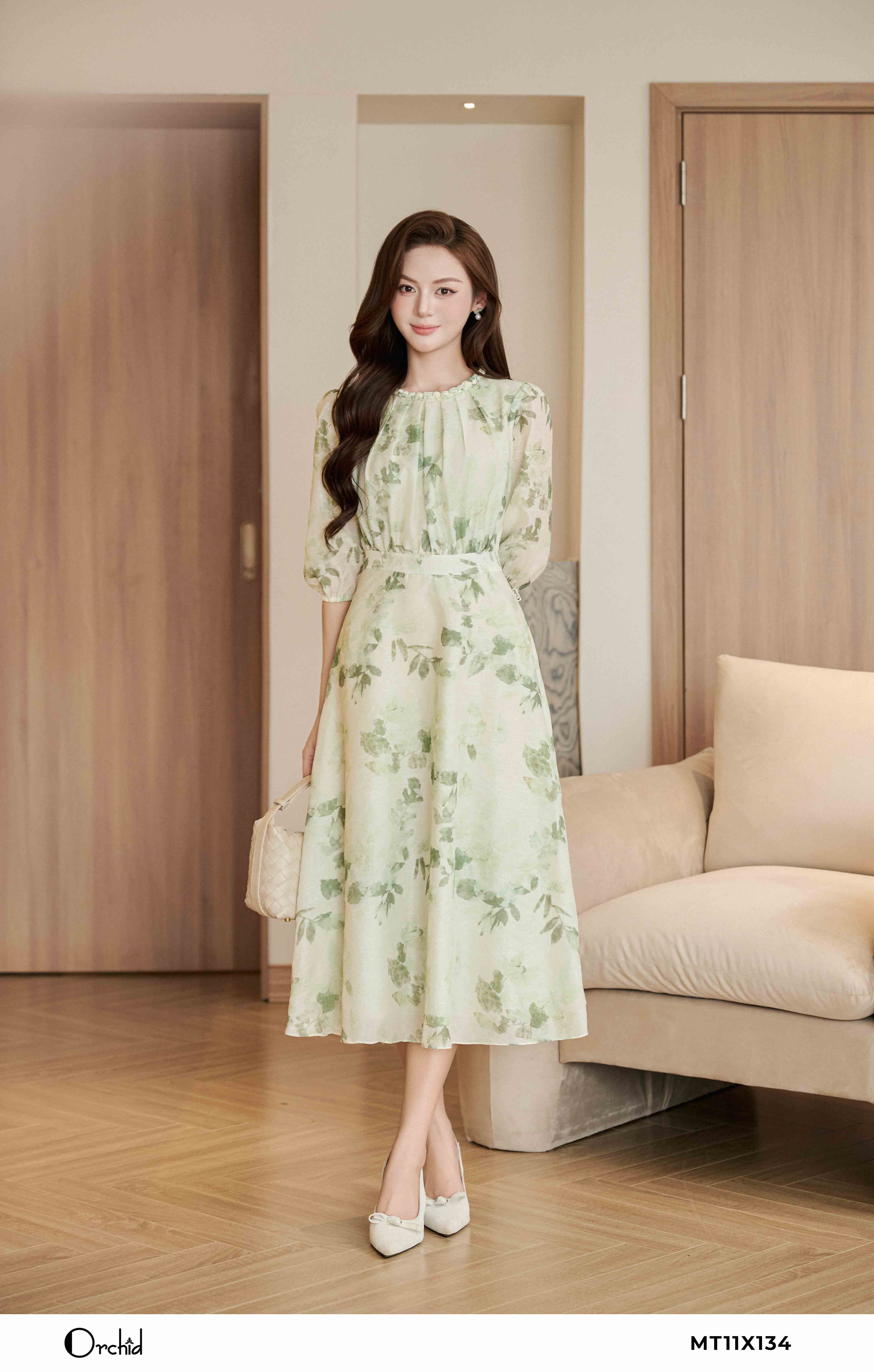MT11X134 - Đầm tơ dập vân hoa