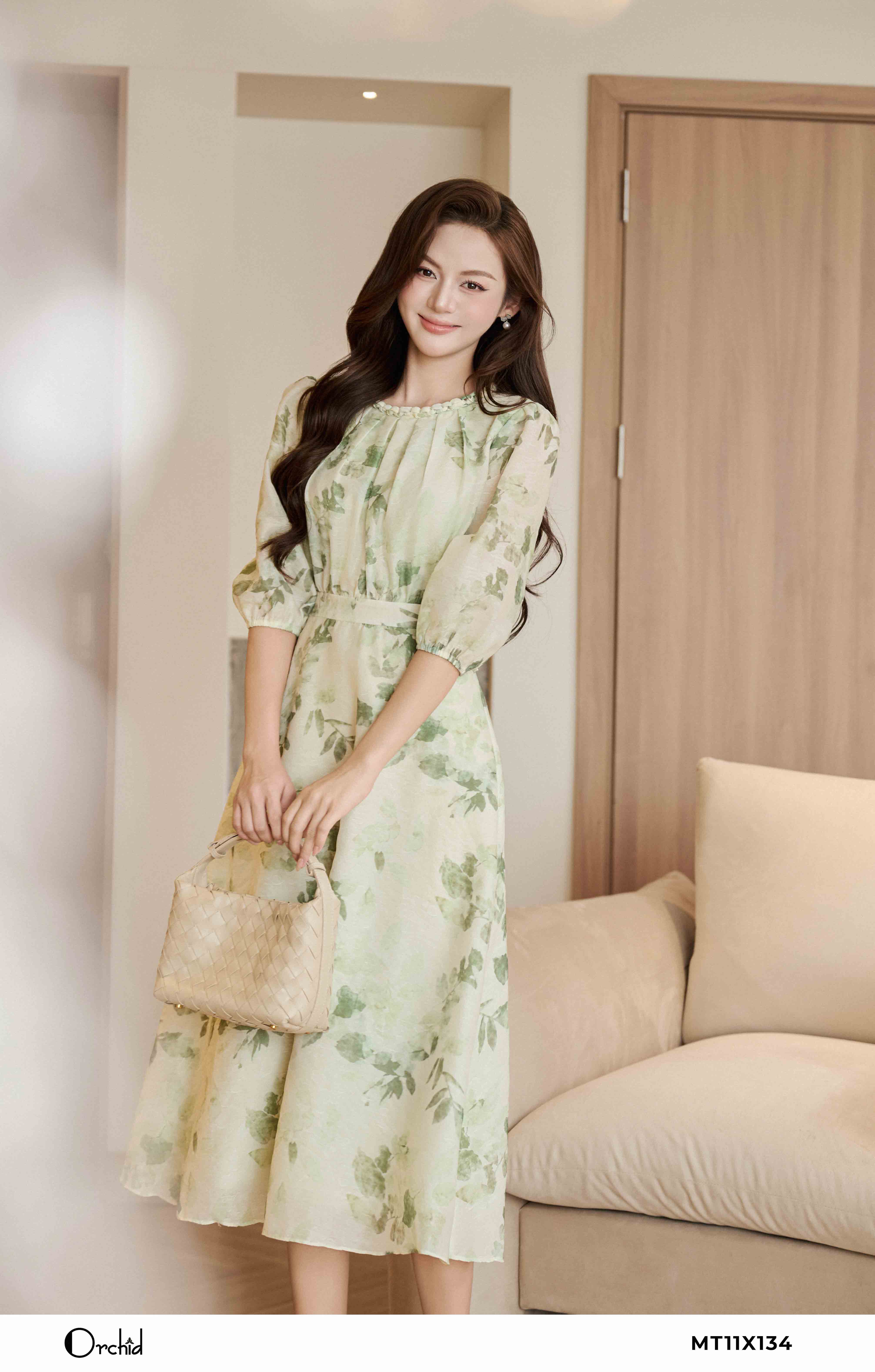 MT11X134 - Đầm tơ dập vân hoa