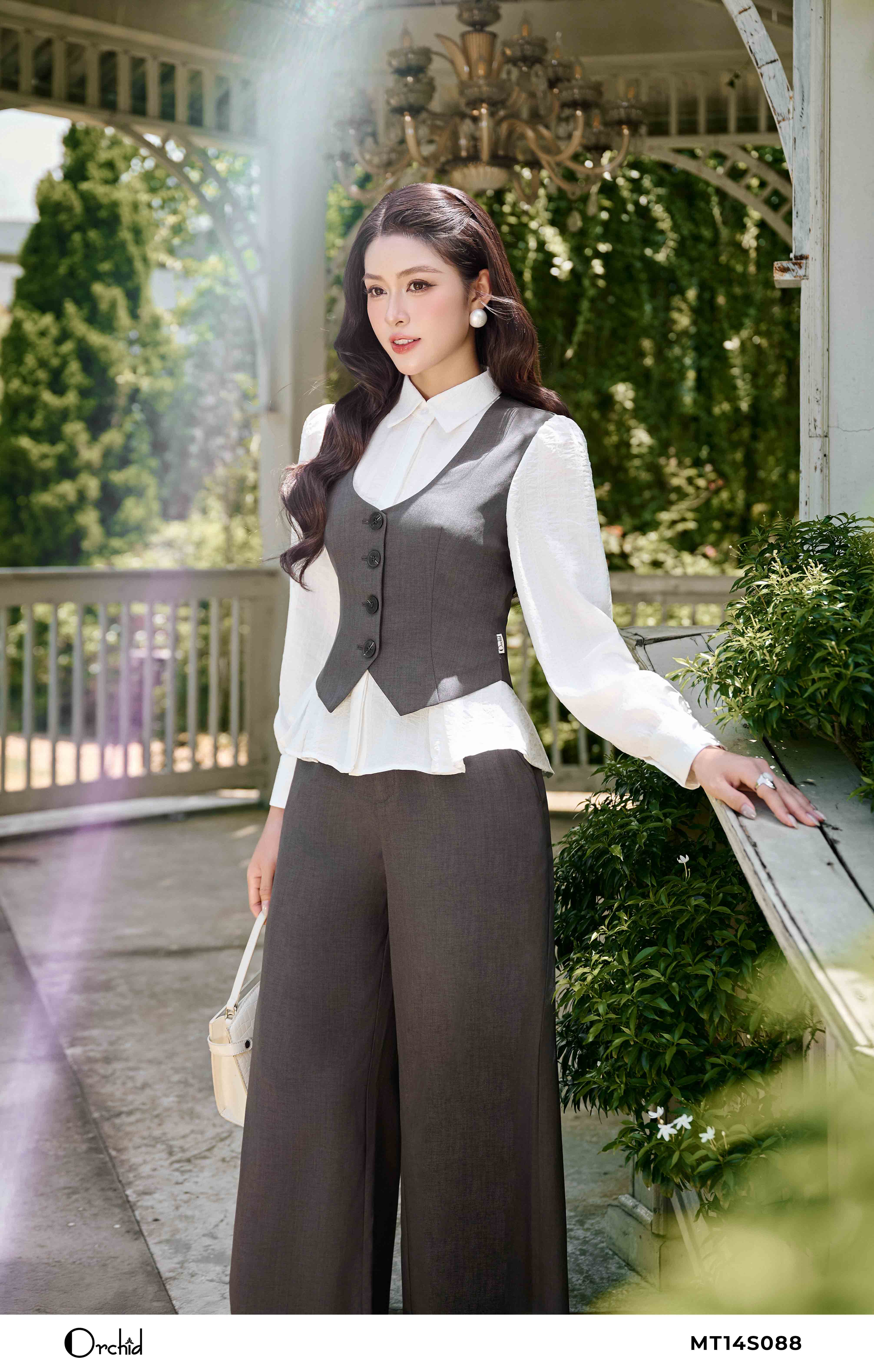 MT14S088 - Bộ twill silk phối đũi vân kẻ trắng