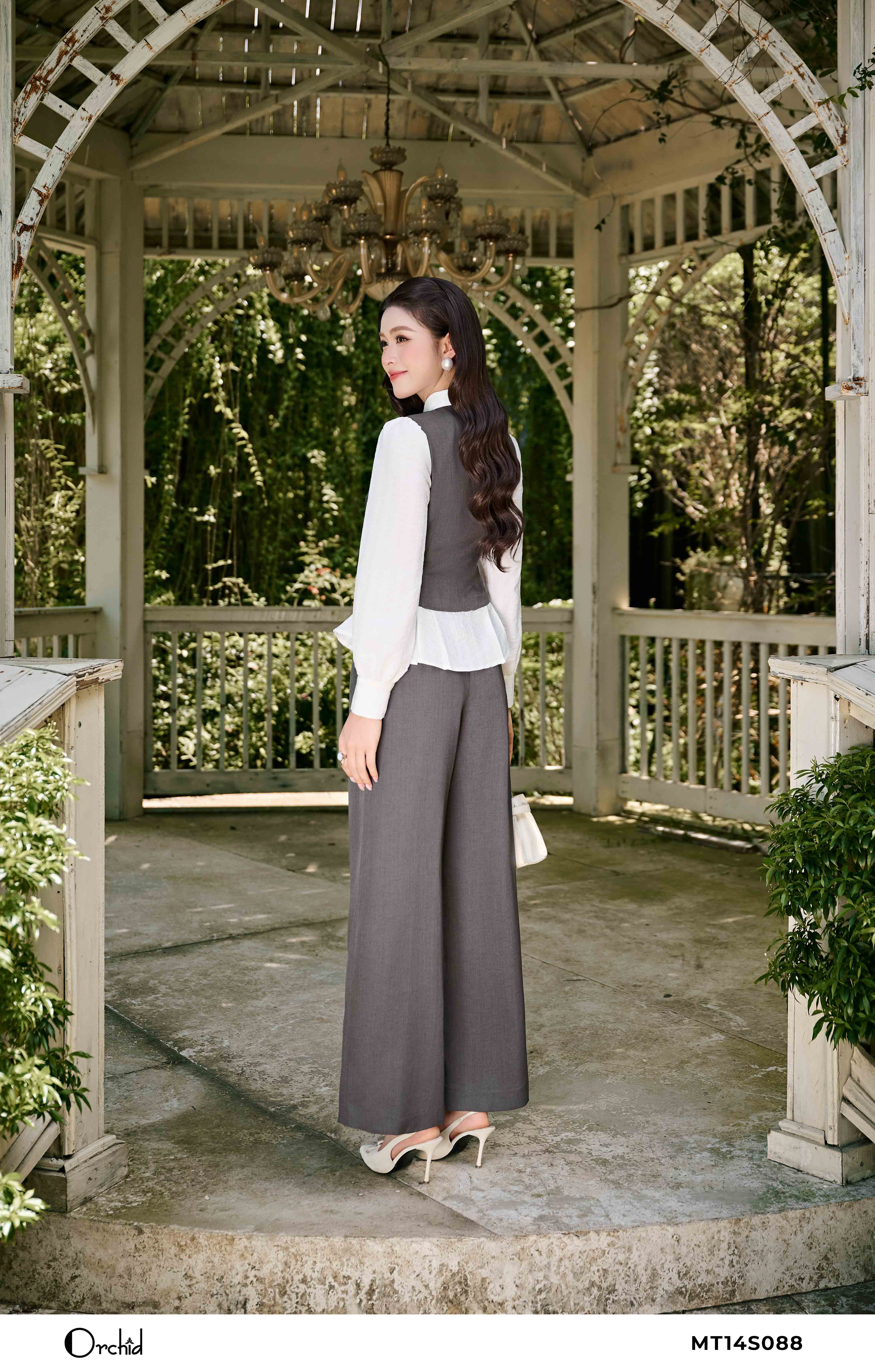 MT14S088 - Bộ twill silk phối đũi vân kẻ trắng
