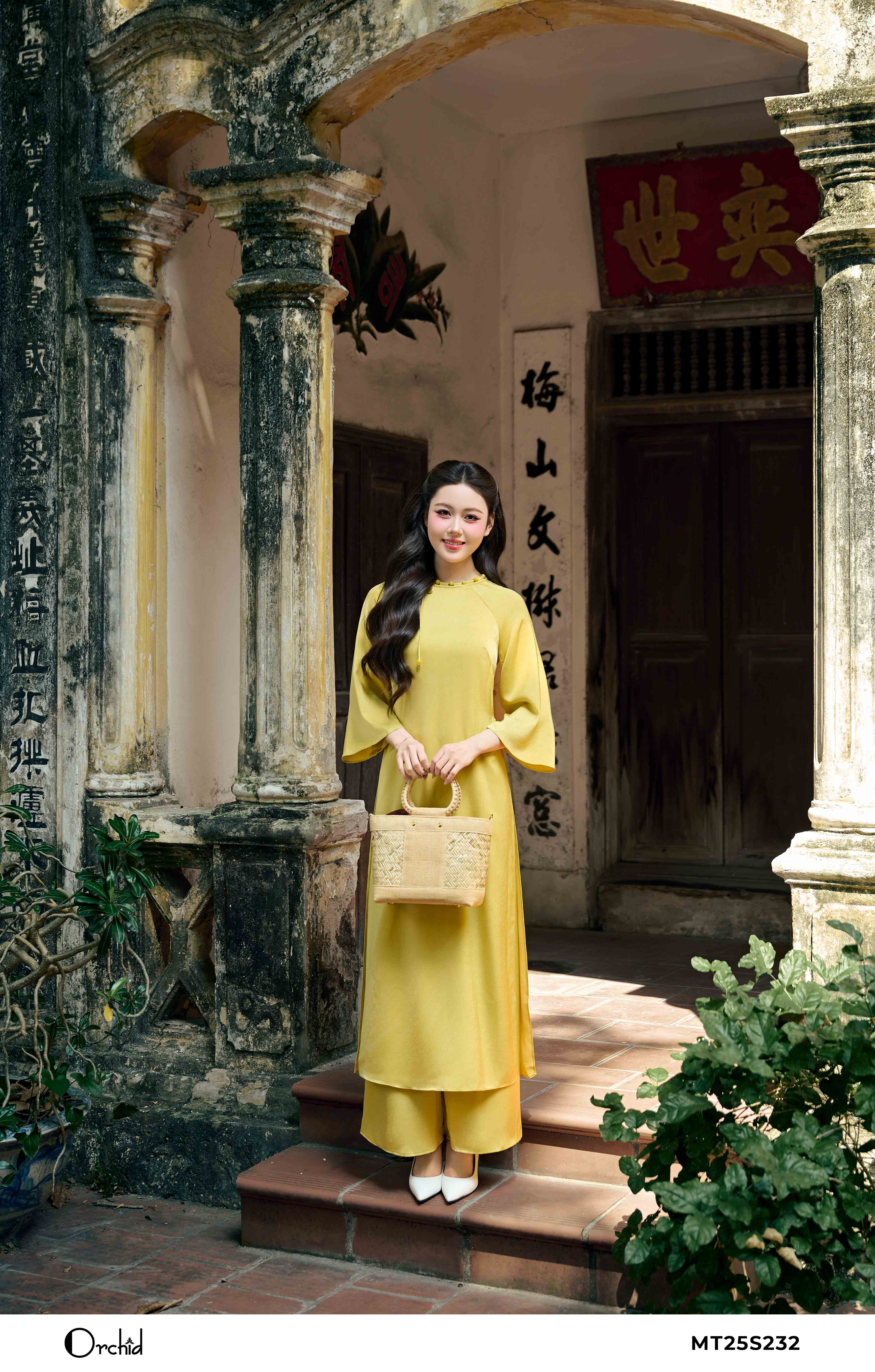 MT25S232 - Bộ áo dài lụa vân