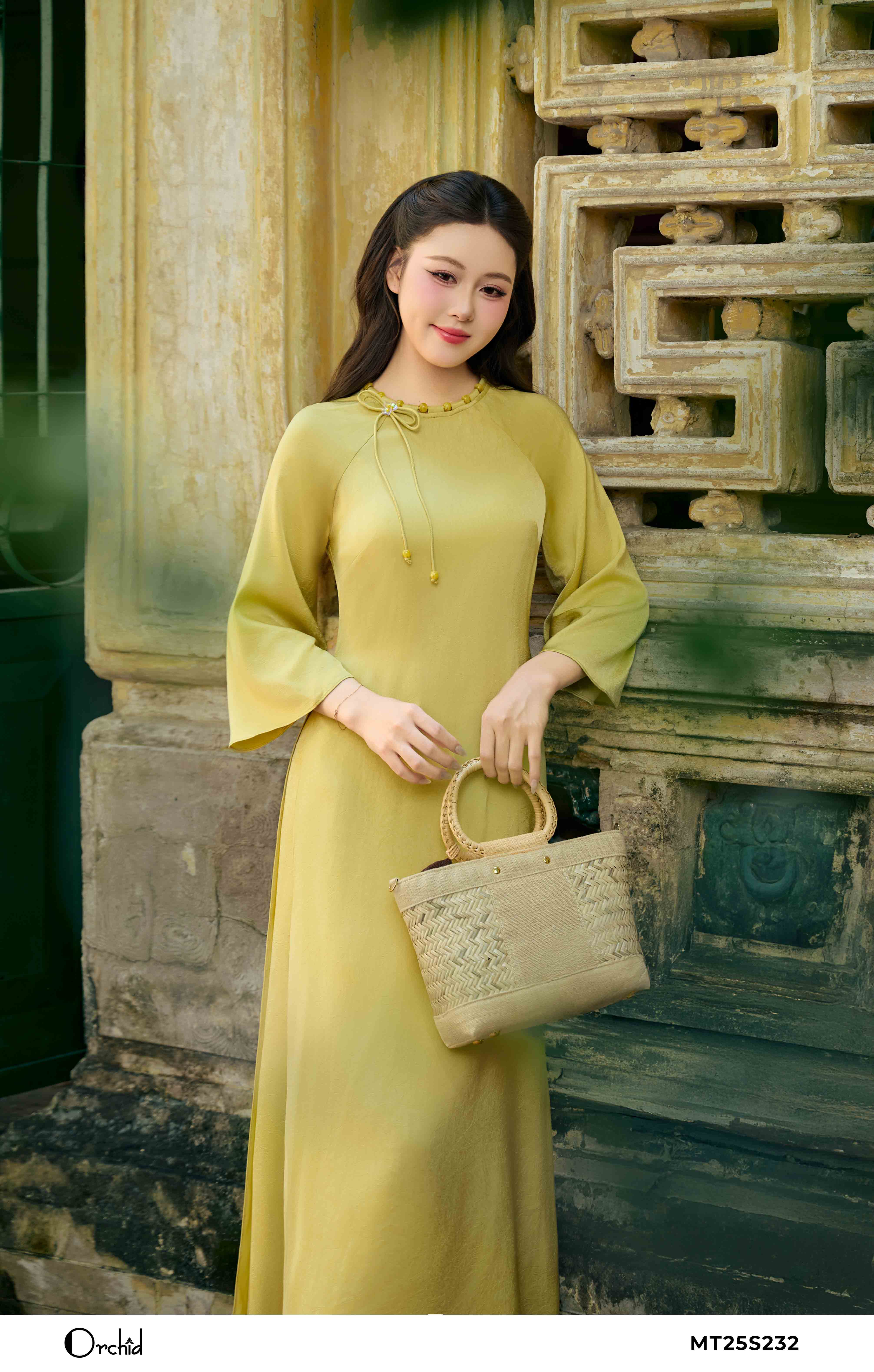 MT25S232 - Bộ áo dài lụa vân