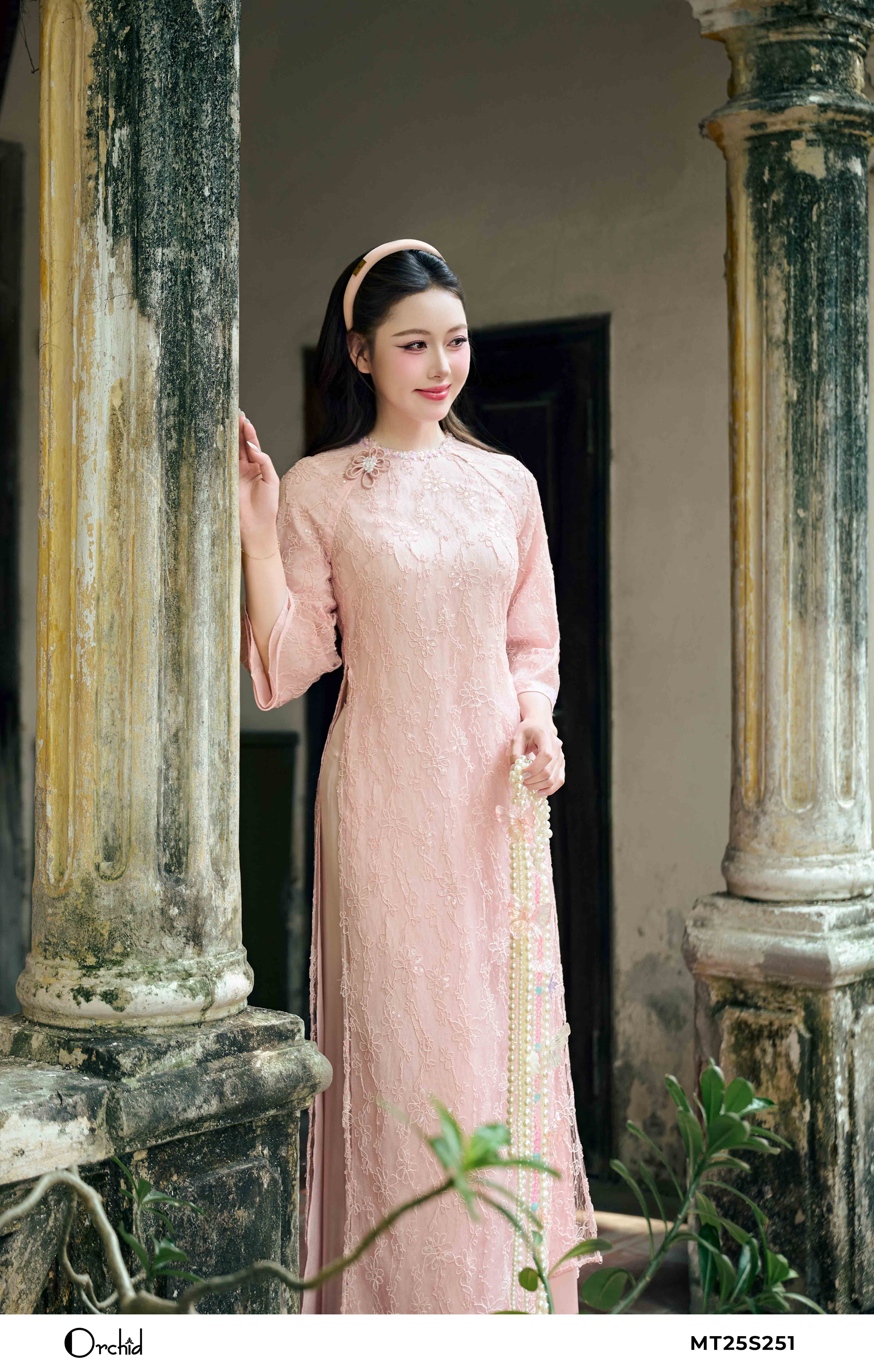 MT25S251 - Bộ áo dài ren thêu hoa 3D