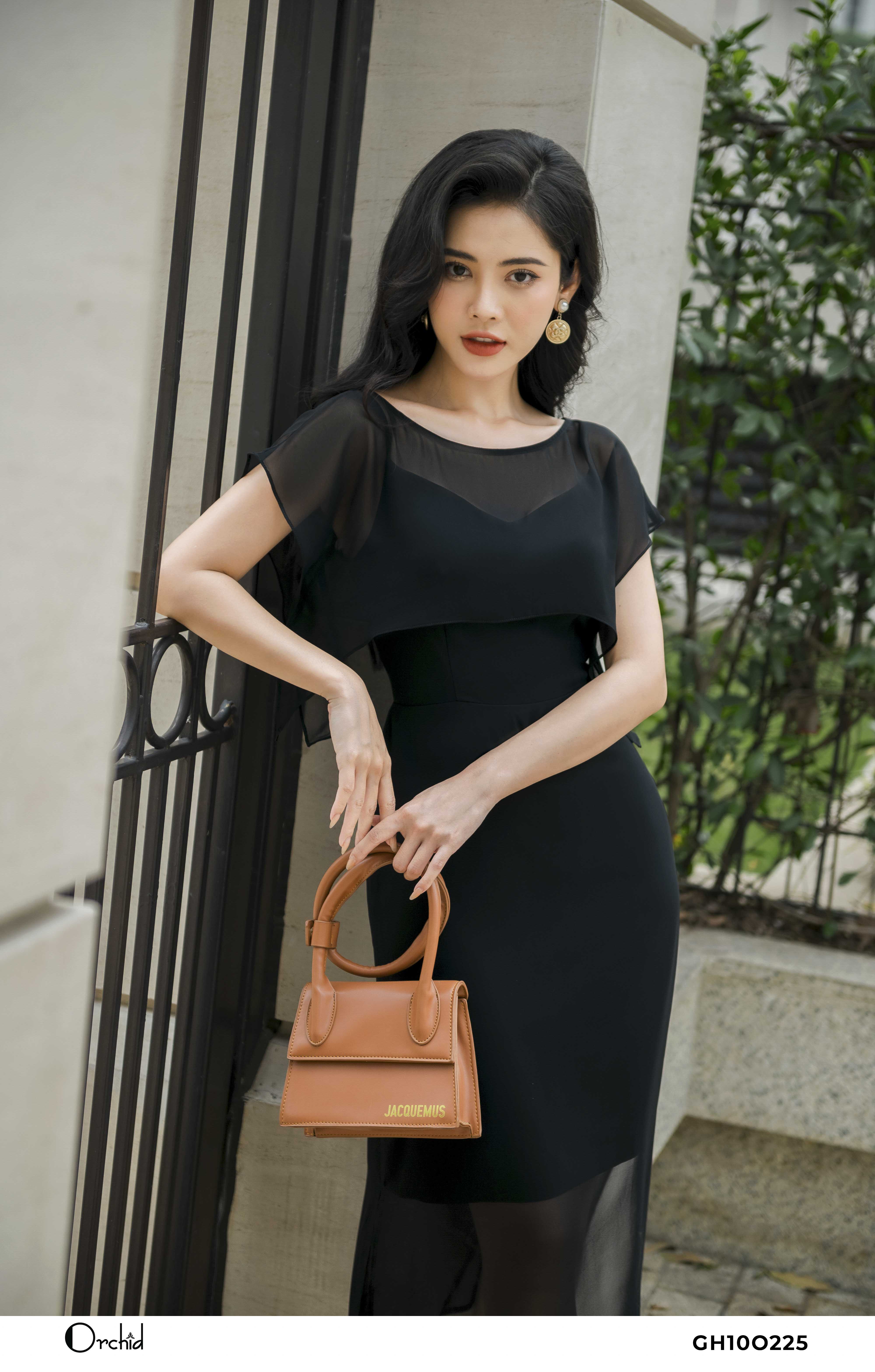 Váy đen 2020 khí chất nữ mới là kiểu Hepburn mỏng váy đen cổ chữ V váy gió  Pháp dịu dàng - Váy dài 🆘 Kho Hàng Tàu | Đặt hàng cực