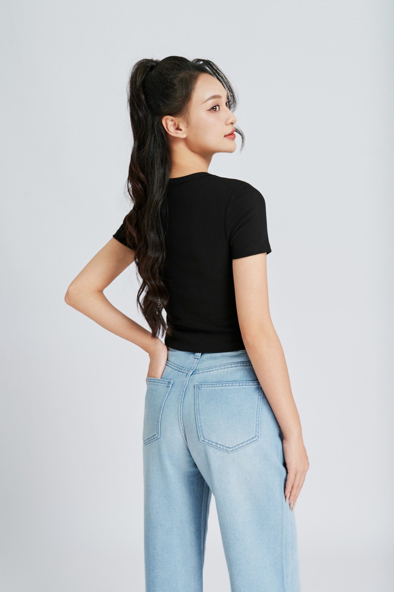 Quần Jeans nữ dáng suông 24V03, By and By