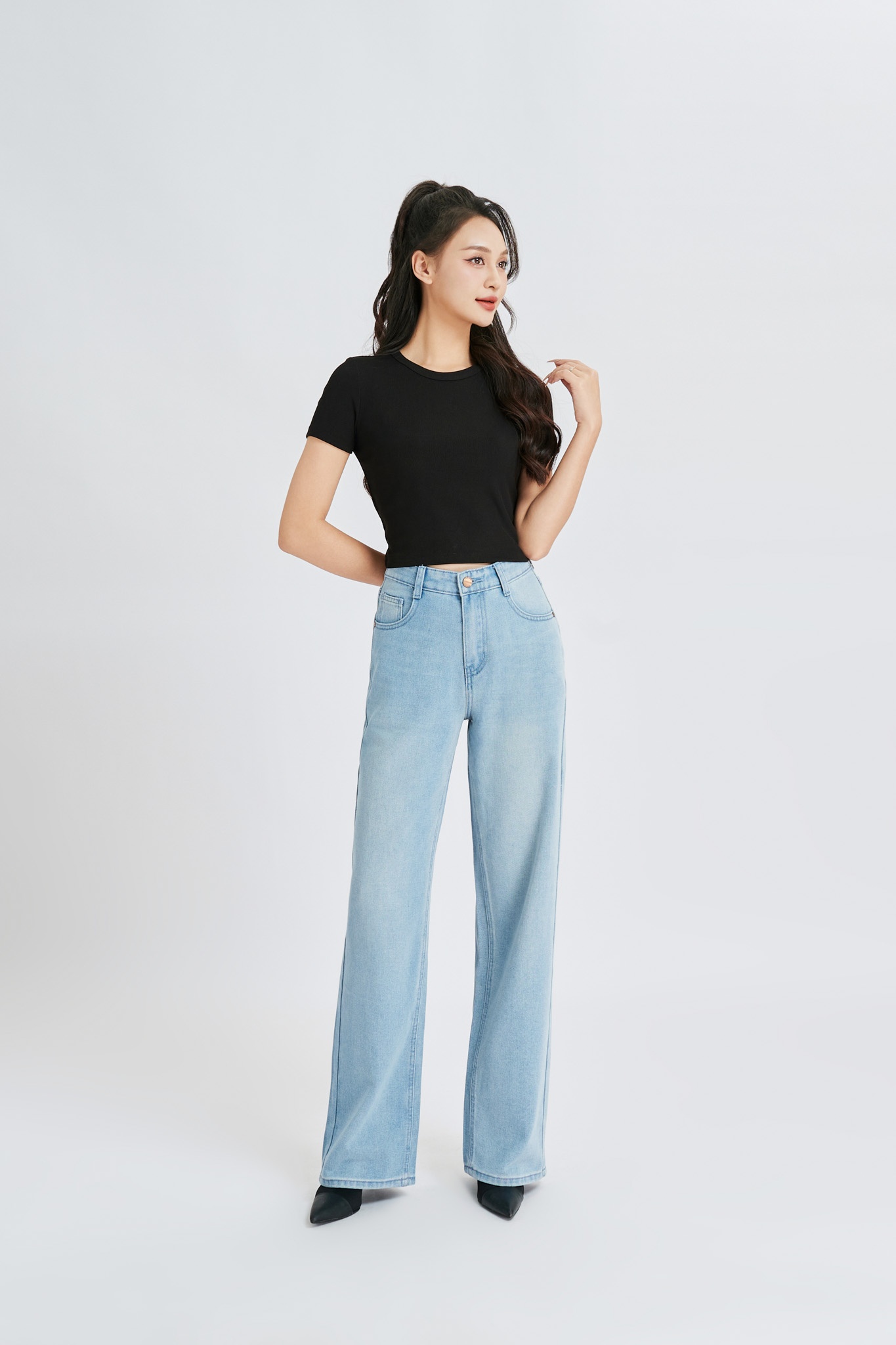 Quần Jeans nữ dáng suông 24V03, By and By