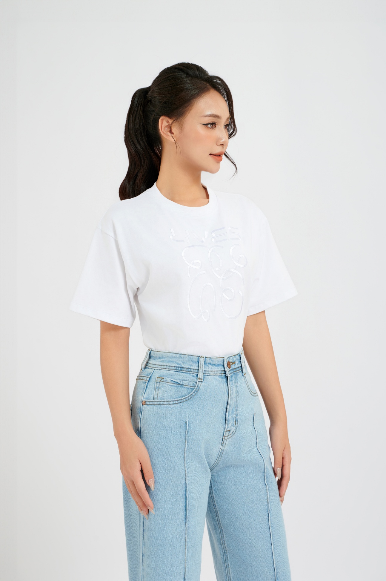 Quần Jeans nữ suông đường gân trước 24V08, By and By