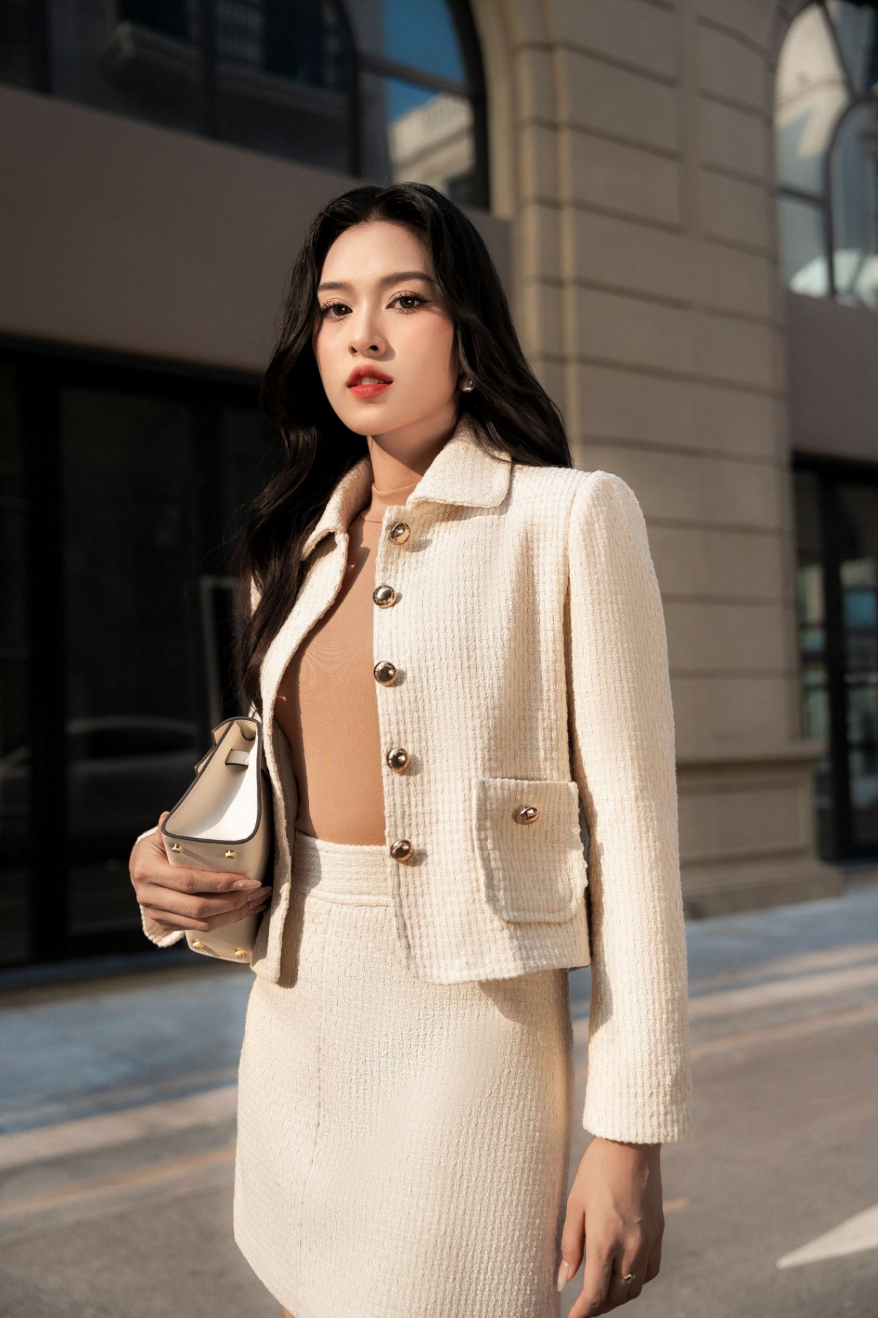 Áo Blazer nữ cổ sen 2 túi 24CH132, Blessing