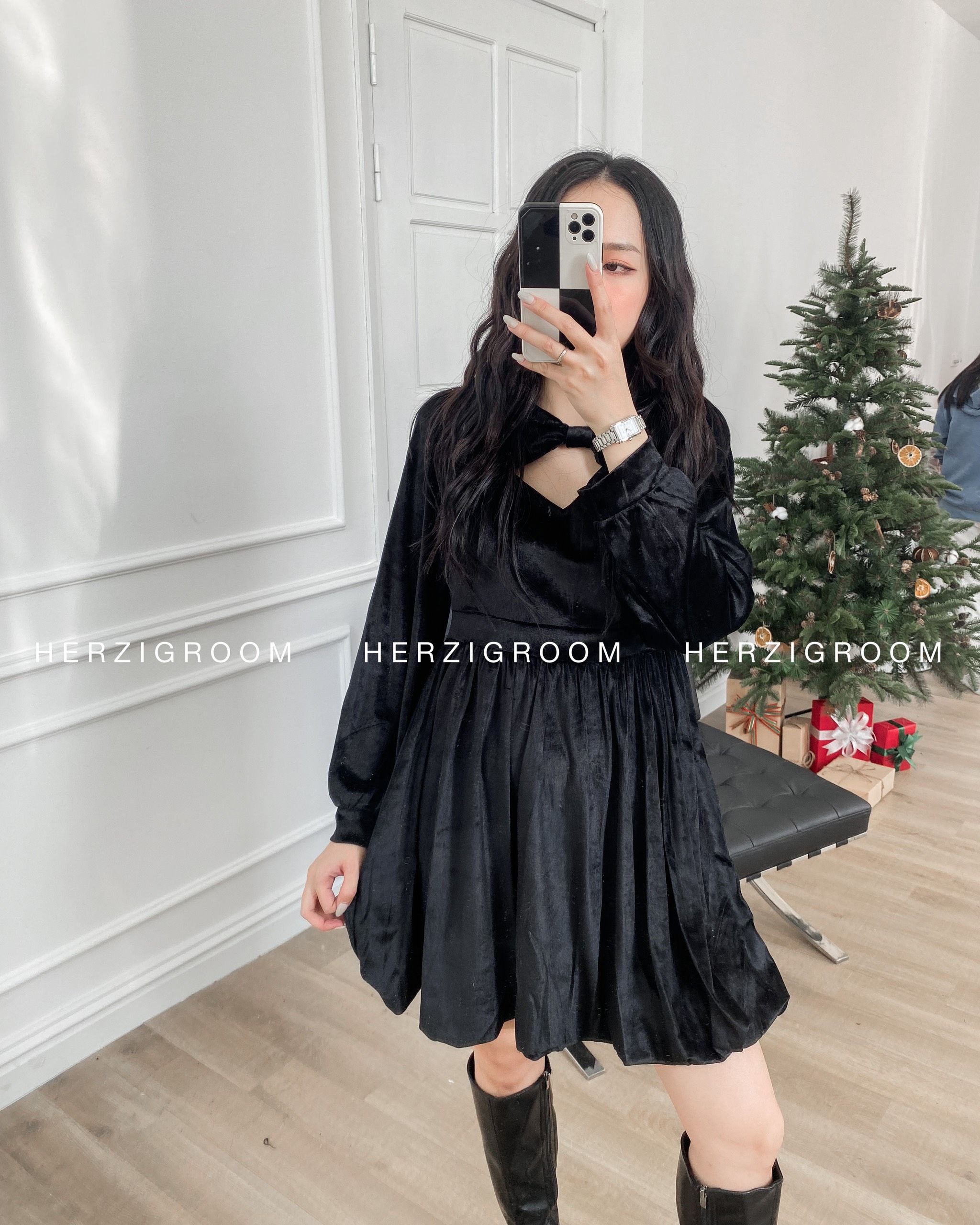 Váy nhung dáng babydoll khoét cổ