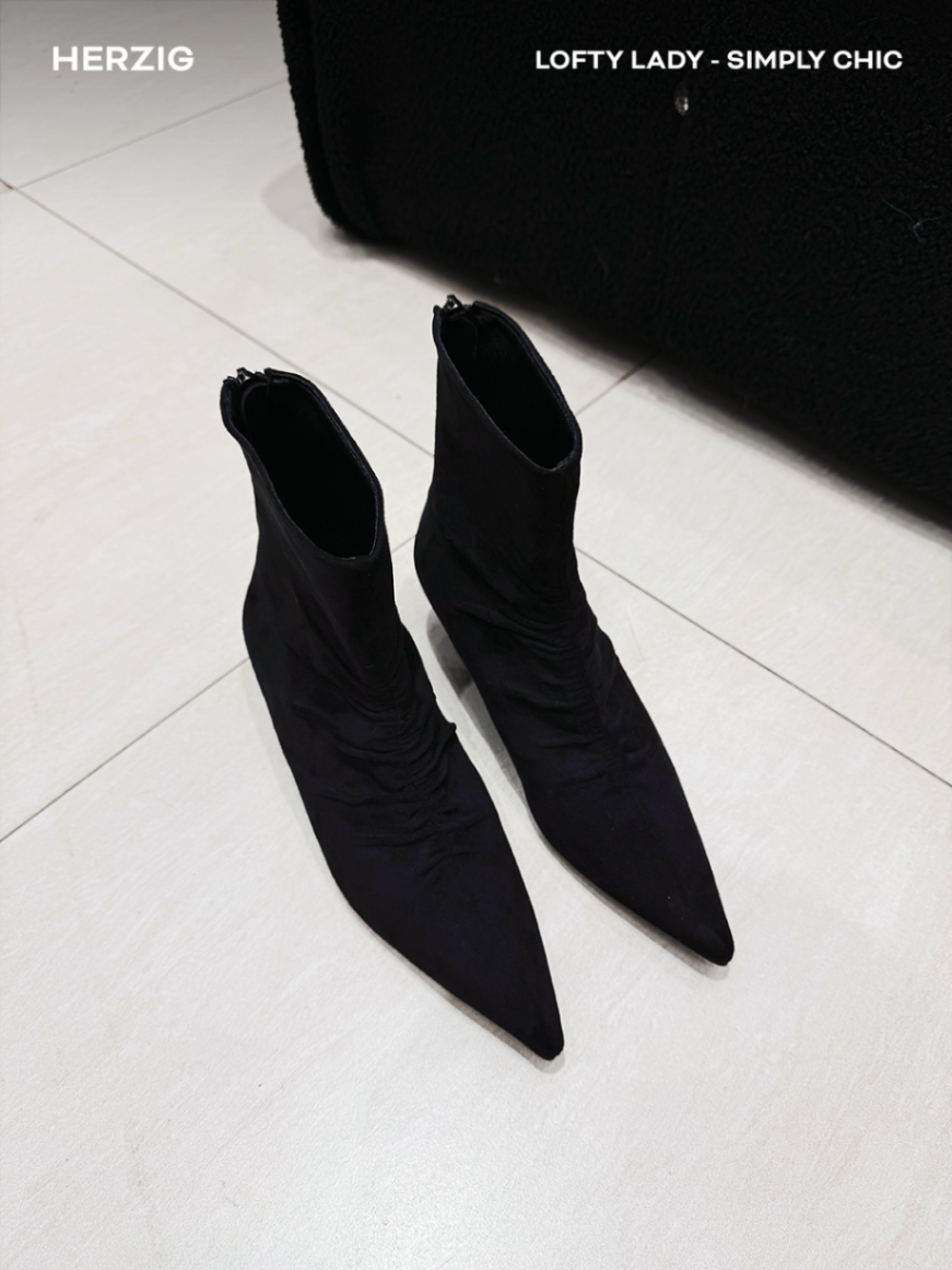 Boots thấp cổ da lộn nhúm chi tiết