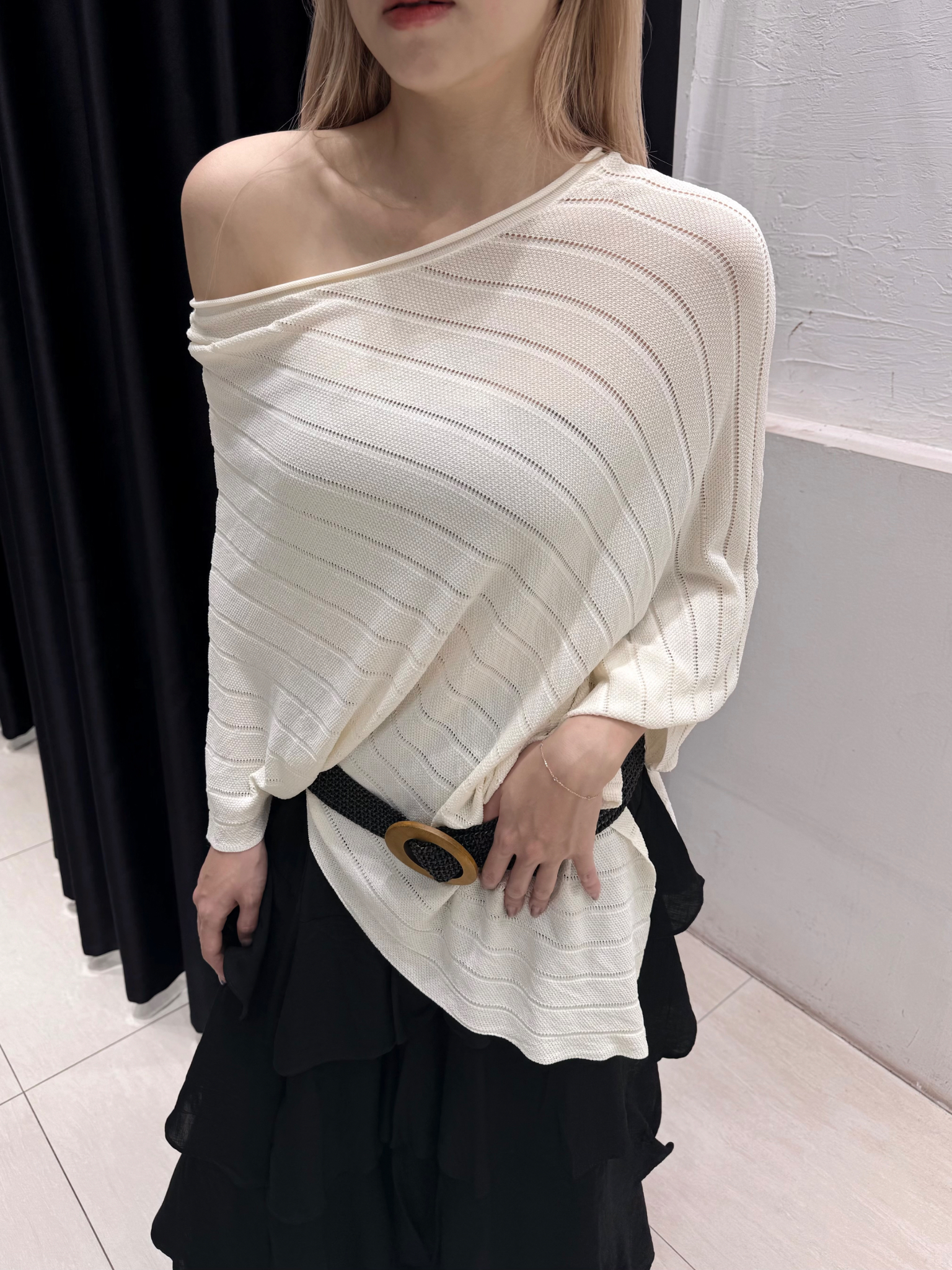 Áo thun vạt nhọn tay dơi kèm thắt lưng