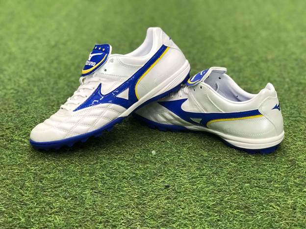 Phiên bản Mizuno Wave Cup đinh TF dành cho sân cỏ nhân tạo