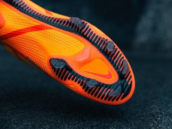 Nike Phantom GT 2 (Laser Orange / Black / Total Orange) 3