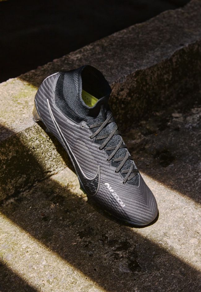 Nike Mercurial Vapor 15- Superfly 9 (Black/Dk Smoke Grey/Summit White/Volt) 2