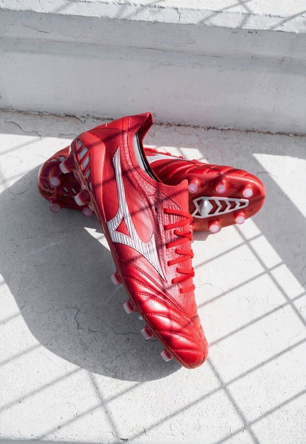 Mizuno Morelia Neo 3 Beta Passion Red Pack 2