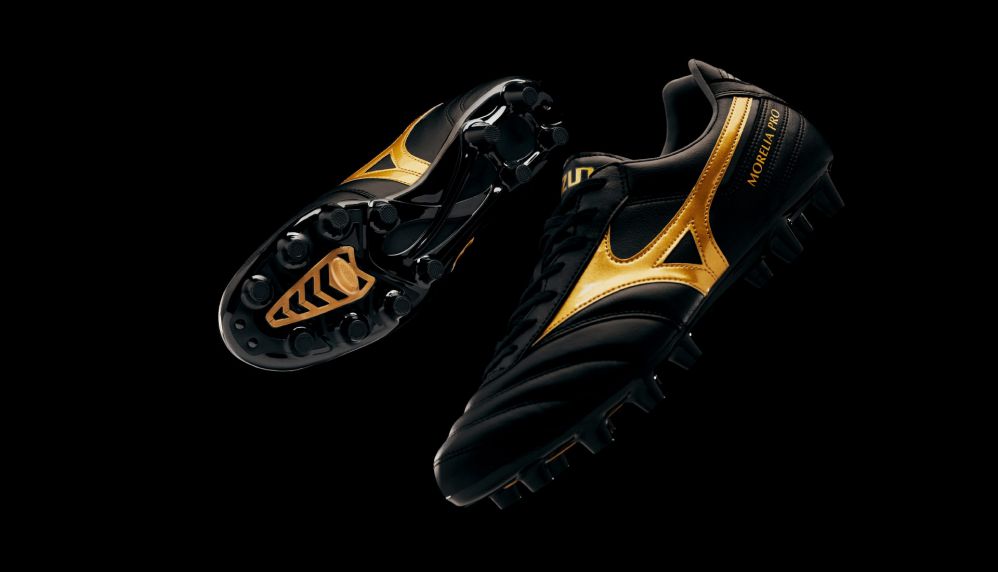 Mizuno Morelia 2 The Aurum Pack 1