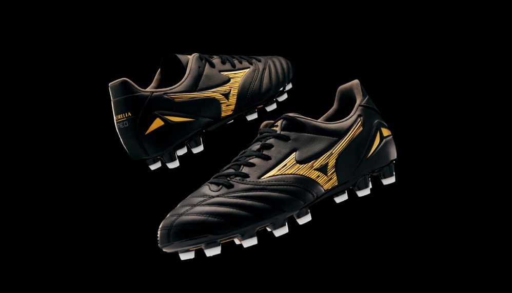 Mizuno Morelia Neo 4 The Aurum Pack 1