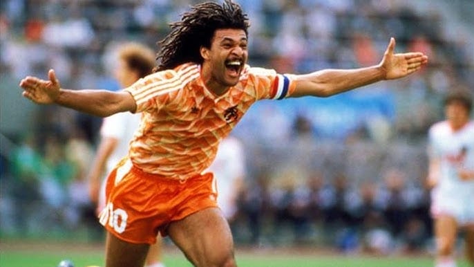 Ruud Gullit - Top 10 tiền vệ hay nhất thế giới mọi thời đại