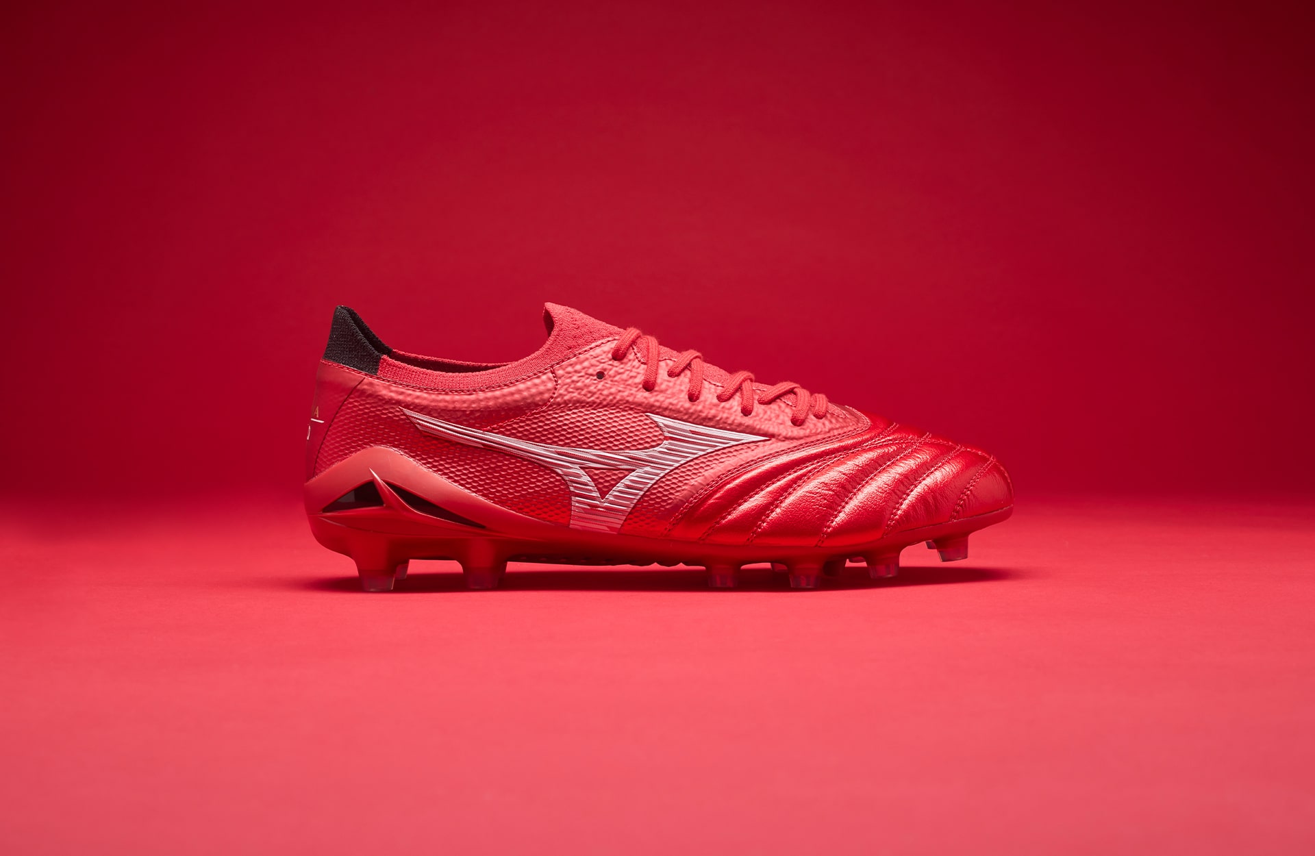 Mizuno Ruby Red Pack Morelia neo 4