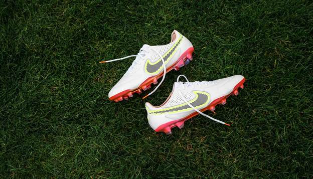 Nike Tiempo Legend 9- Phiên bản giày da thật mới nhất đến từ Nike