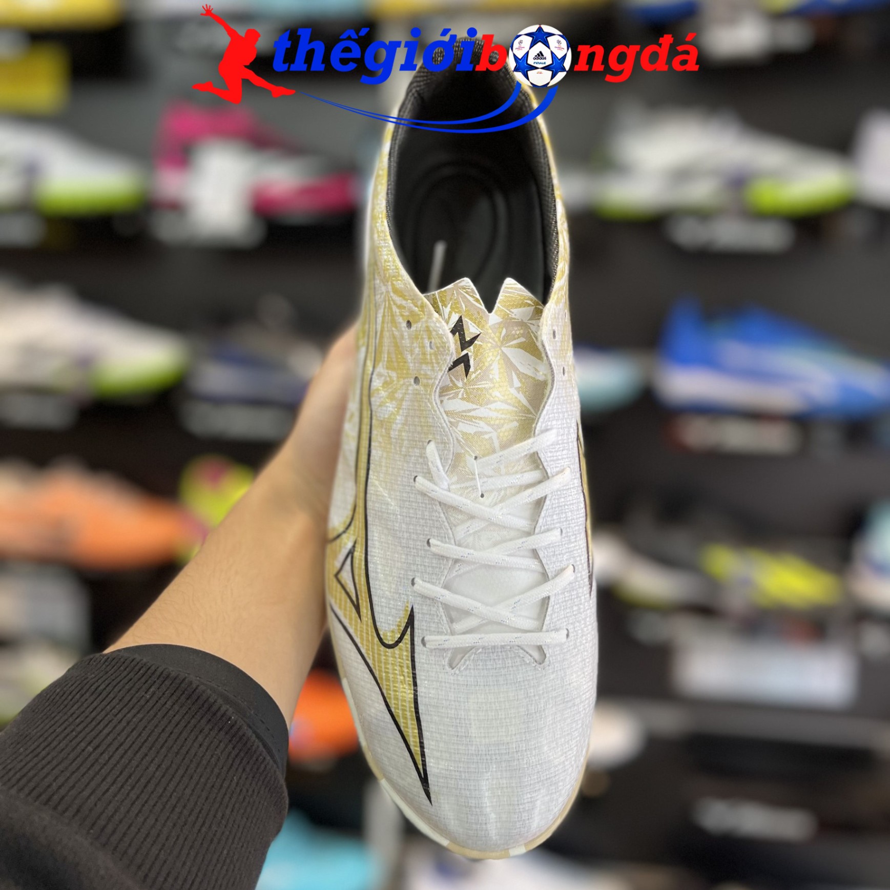 Mizuno alpha pro as tf prism gold - white/gold/black p1gd246450