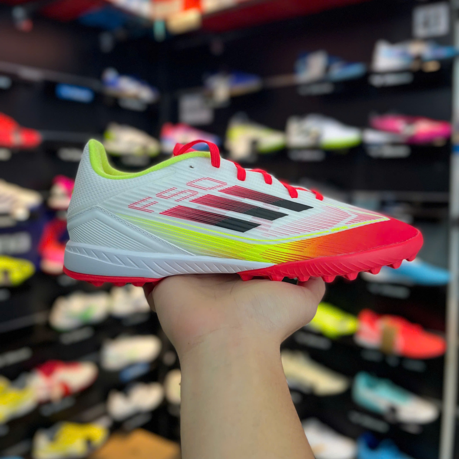 Adidas F50 League TF - Trắng/đỏ - IE1231