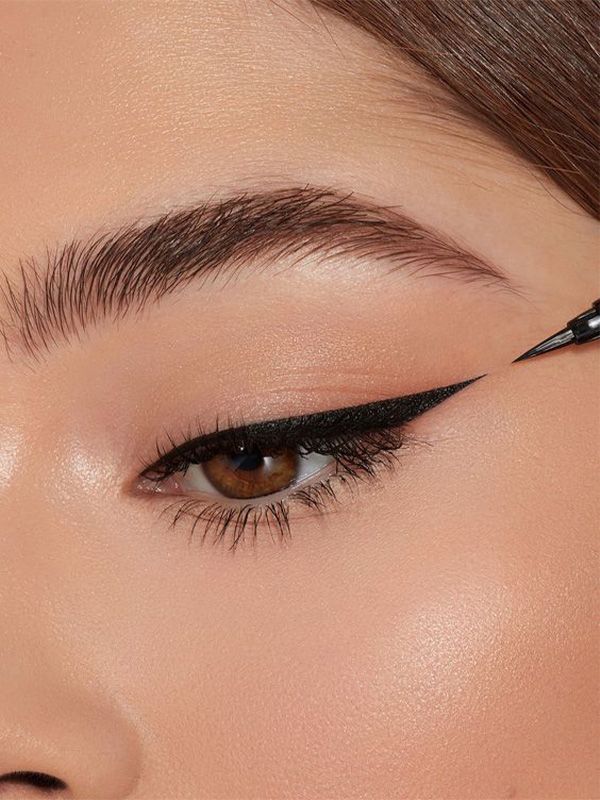 Kẻ mắt eyeliner