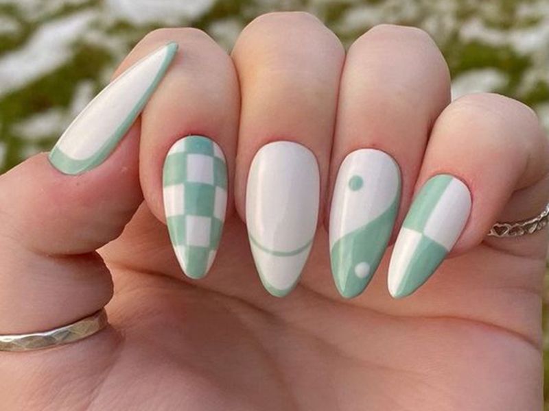 Nail màu xanh lá cây độc đáo