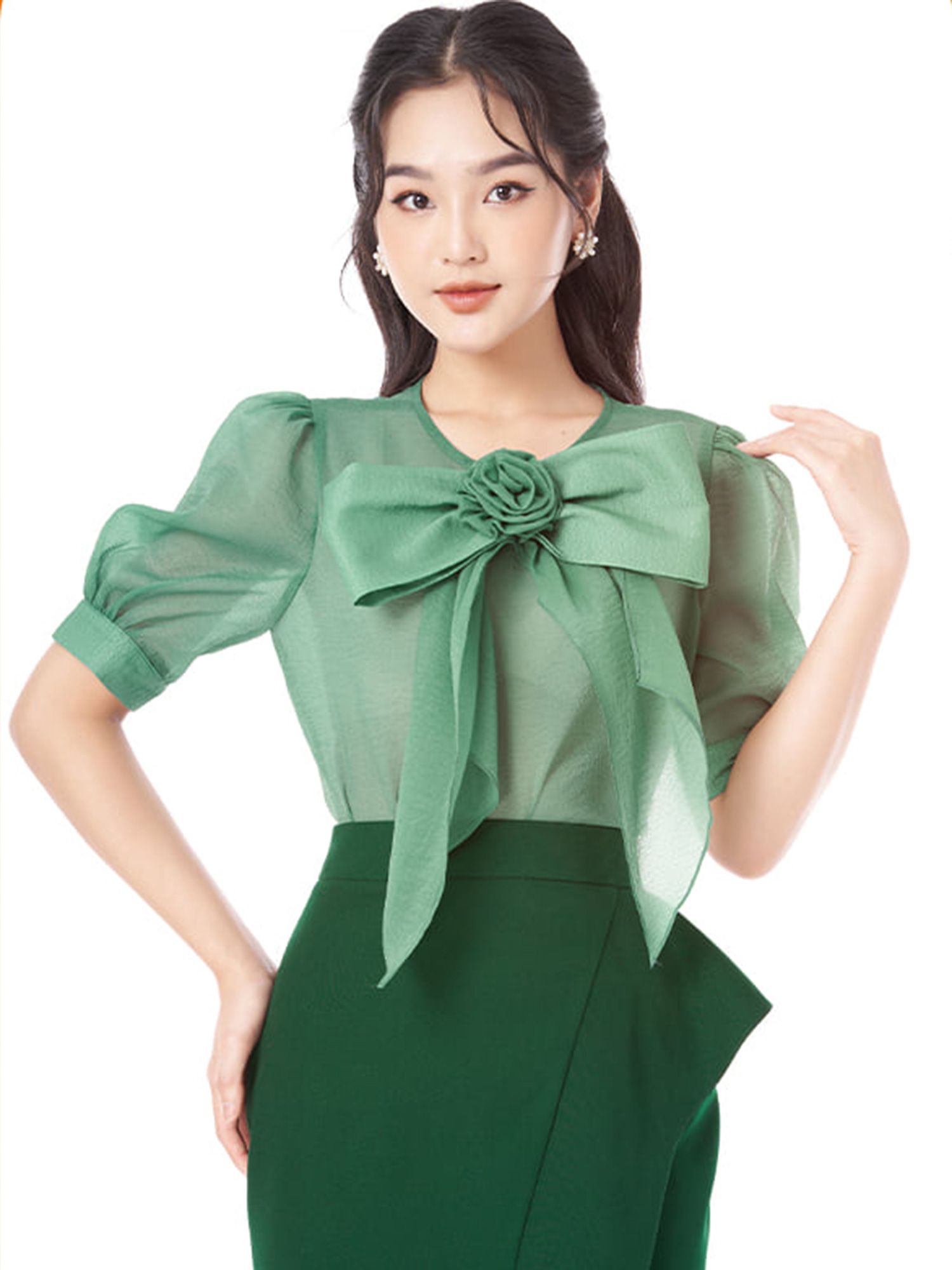 Áo gile nữ, áo len cổ chữ V tua bèo màu xanh rêu phong cách Hàn Quốc - Áo  len | ThờiTrangNữ.vn