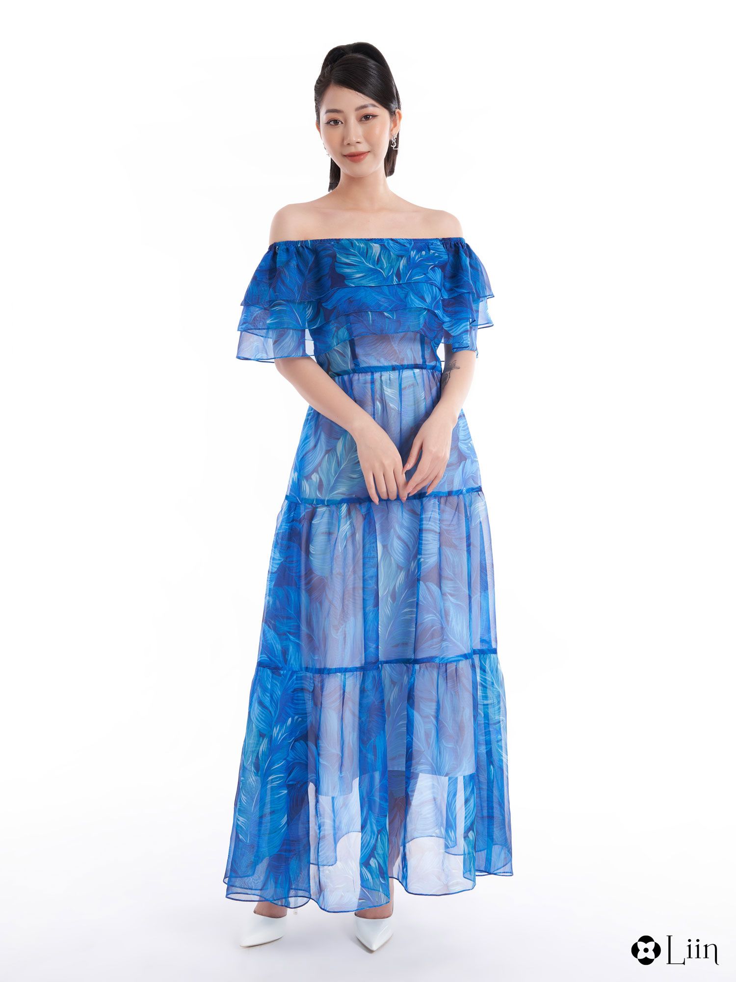 Đầm maxi dài tay vải voan họa tiết bèo nhún tiểu thư | Chiaki.vn