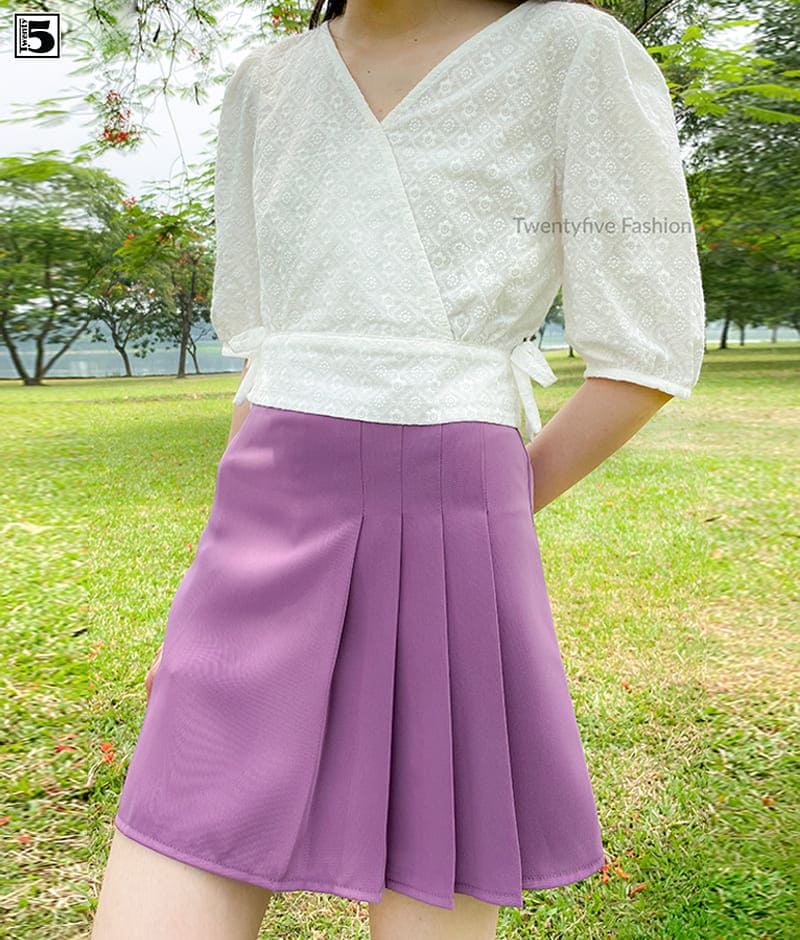 J - Fashion Boutique - Chân váy voan xếp ly của UNIQLO, sale riêng màu hồng  nữ tính chỉ 310k+ship NV (Giá cực hiếm ạ) Link sp:  https://www.uniqlo.com/jp/ja/products/E433279-000/01 Các màu khác giá