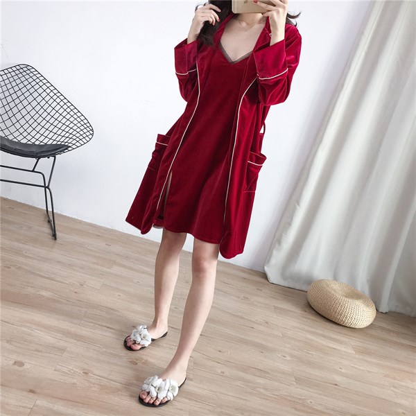 Bộ đồ ngủ sexy đỏ đô