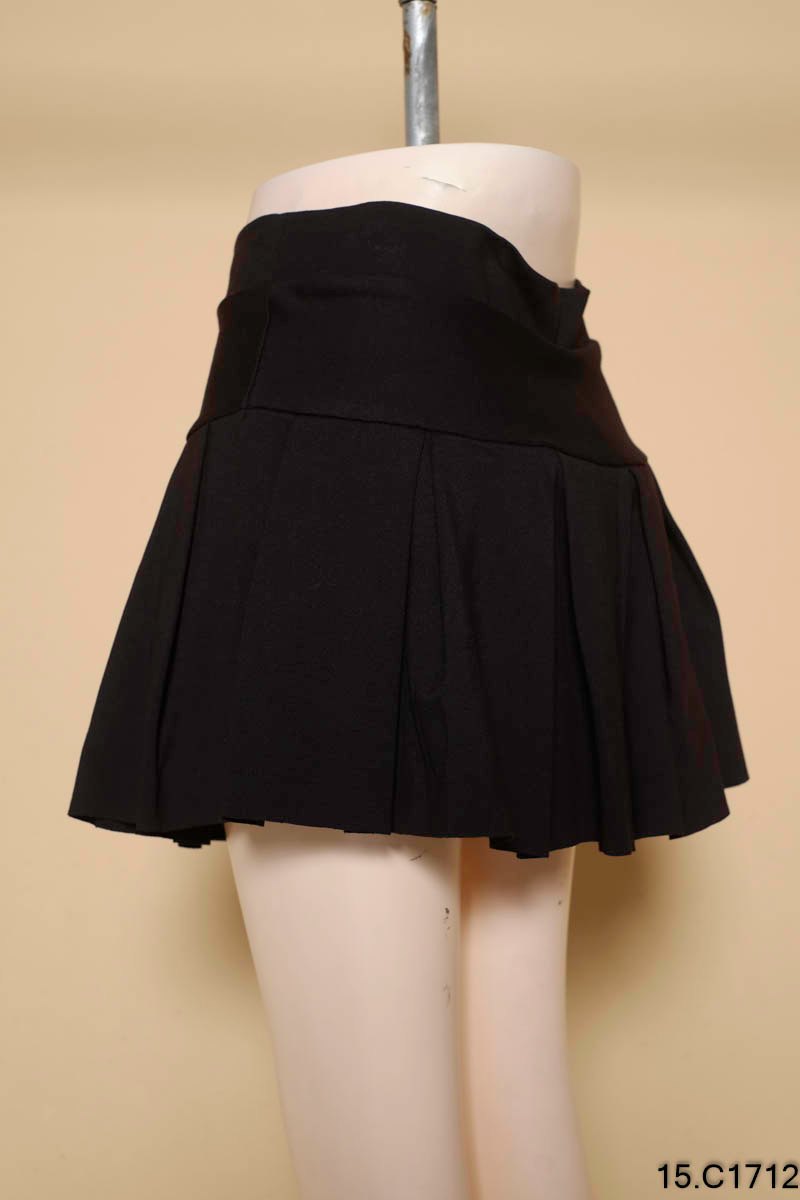 Đầm xòe phối chân váy đen áo họa tiết màu đen - D539