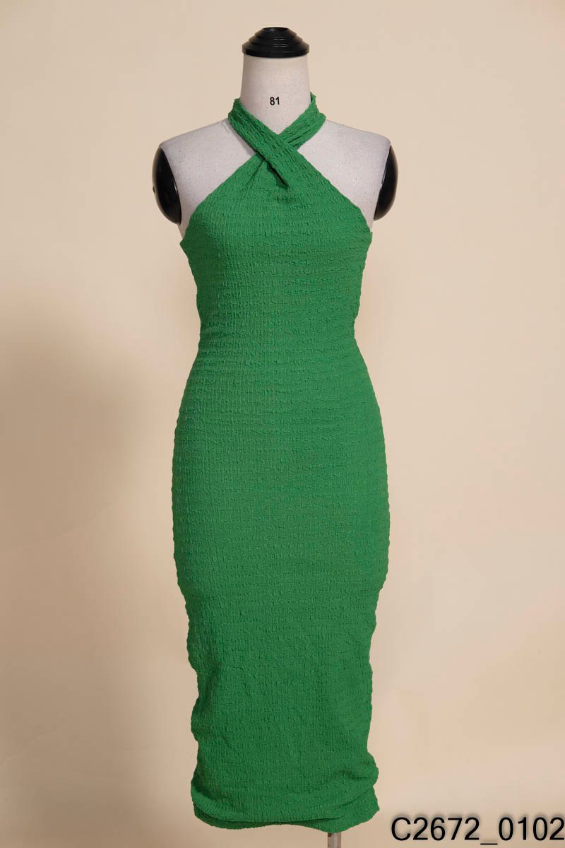 Bảng màu xanh lá và chất liệu ren, Dương Mịch biến chiếc váy đẹp hơn mẫu gốc