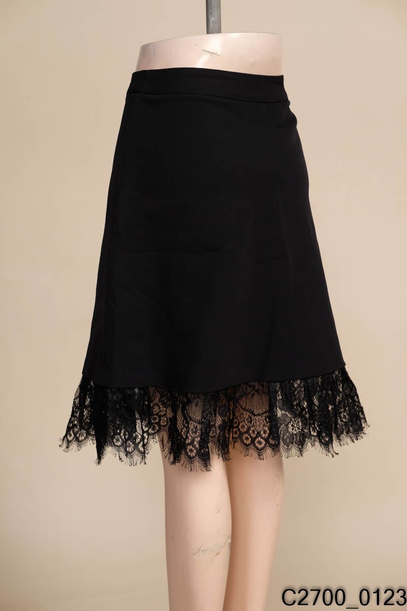 SB204 : Set bộ áo thun in tim + chân váy ren lưới xòe tầng - yishop.com.vn