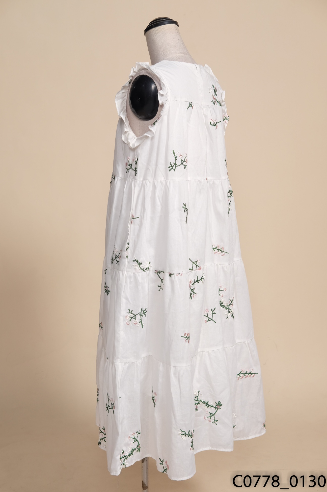 Đầm babydoll trắng hoa nhí